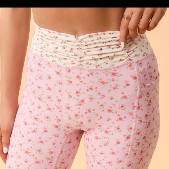 Blogilates Women's Ruched Waist Leggings, Pink Floral - Picture 6 of 9